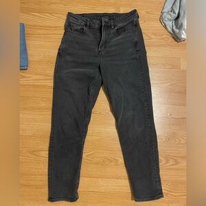 American Eagle Size 6 Black Mom Jeans